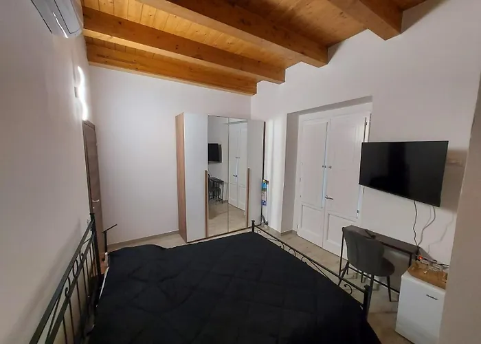 Al Monumento 阿曼泰阿