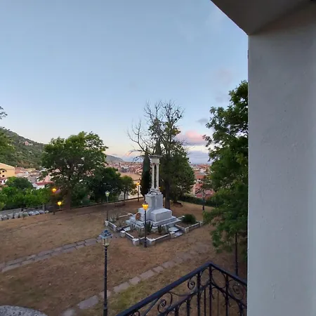 Al Monumento Amantea